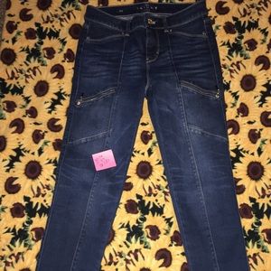 WhiteHouseBlackMarket 00 NWOT Jeans